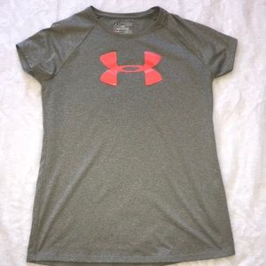 Under Armour T-shirt
